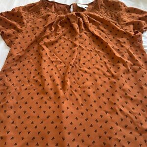 Liz Claiborne short sleeve blouse. Size XL.